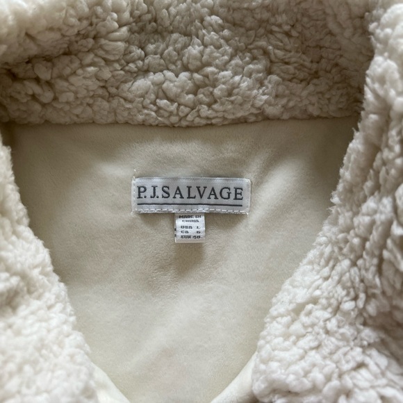 PJ Salvage size L fluffy vest. New without tags. - Picture 2 of 3